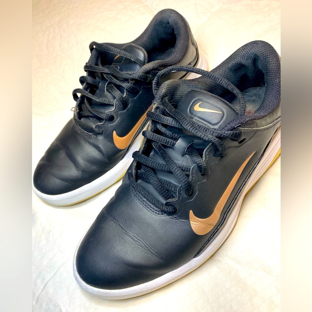 📣 Black NIKE Golf Sneakers 👟📣
